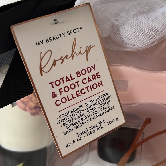 Rose hip  total Body and foot Care set. Never been opened - Picture 2 of 5